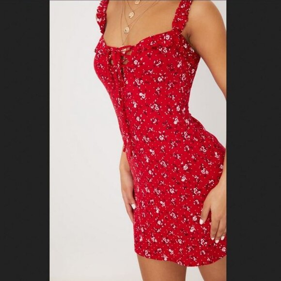 🐣NWT Pretty little thing Ruffled Babydoll Red Ditsy Floral Print Bodycon Dress - Picture 5 of 15